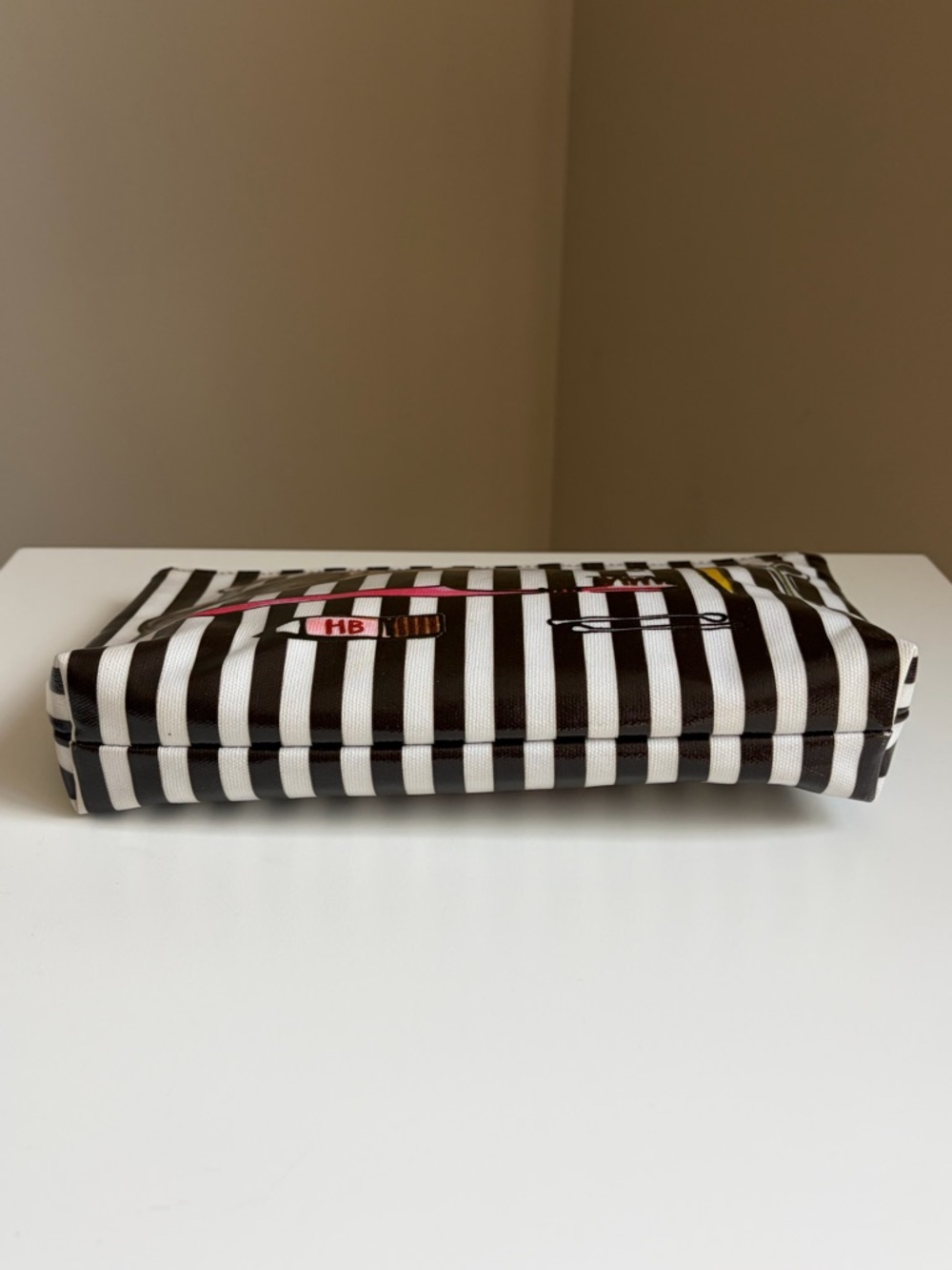 Henri Bendel Cosmetic Bag - Picture 4 of 11